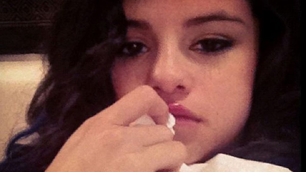 Selena Gomez cries after Leaving The Weeknd in Paris