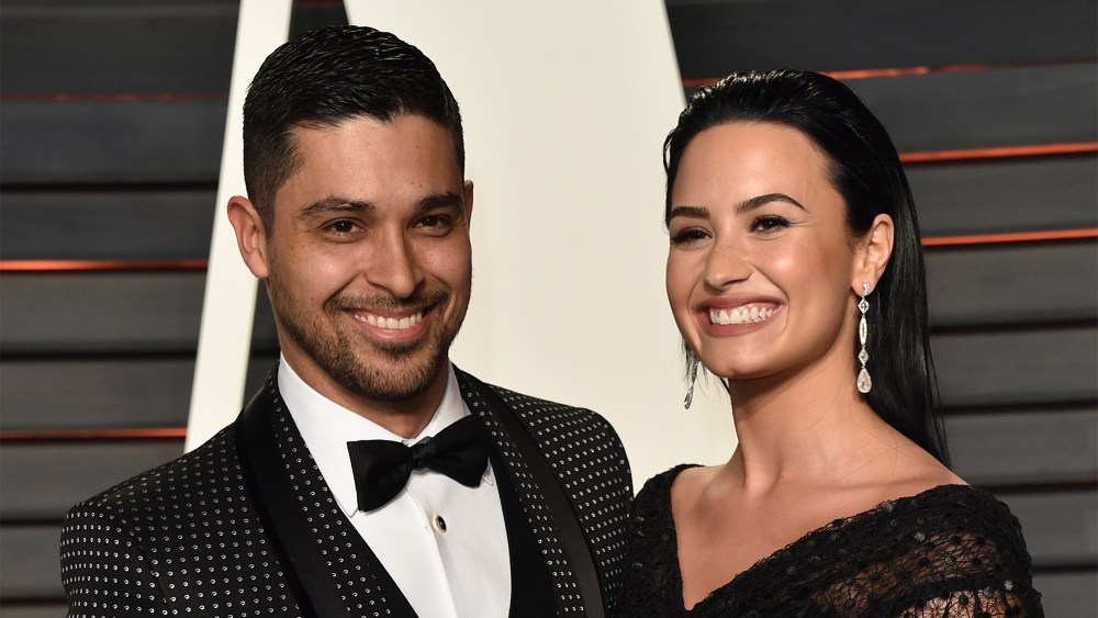 Demi Lovato REUNITES with Ex Wilmer Valderrama on Lunch Date