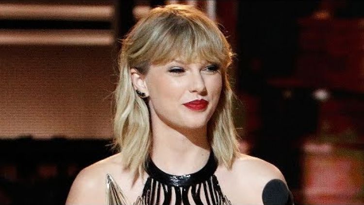 Fans DRAG Taylor Swift’s Acoustic Cover of Earth, Wind & Fire’s “September”