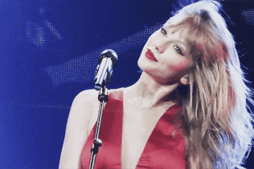 Taylor Swift – Iconic Hair Flip Moments