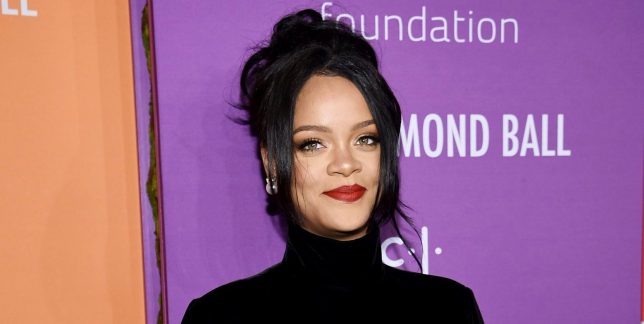 Rihanna fuels Pregnancy Rumors for Purposely hiding her stomach in Instagram Posts!